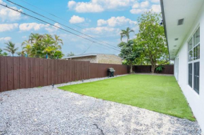 Retreat to Luxury / 4BR/ BBQ / Courtyard/Parking